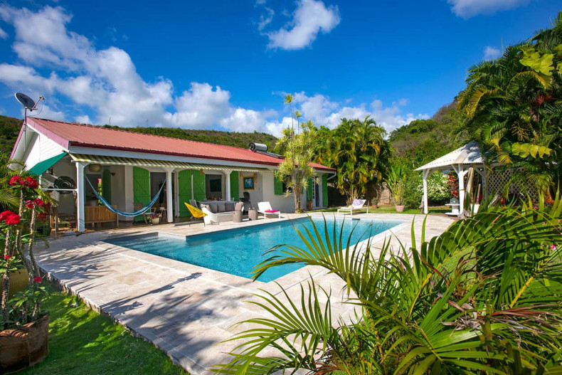 Location villa Case PIlote Martinique jardin de vetiver
